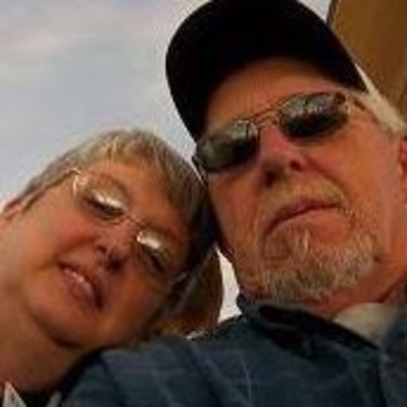 Profile Picture of David Dessecker (@davepeg6692) on Poshmark