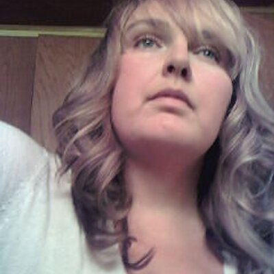 Profile Picture of Jacqueline E. Capone (@paperwerx) on Twitter