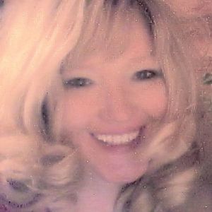 Profile Picture of Laurie Cochran (@laurie4bizz) on Myspace