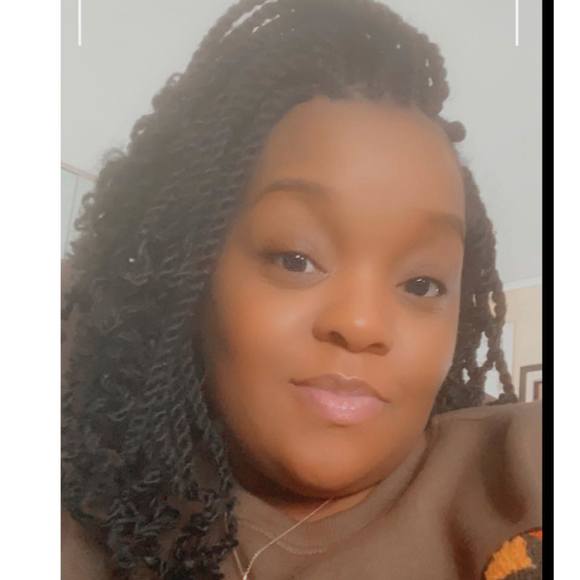 Profile Picture of Deandrea Perkins (@deandreaperkins) on Poshmark