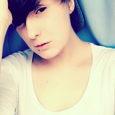 Profile Picture of Melissa Dobbs (@69_shades_of_me) on Twitter