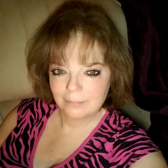 Profile Picture of Carolyn Mcleod-lendvay (@clendvay2) on Poshmark