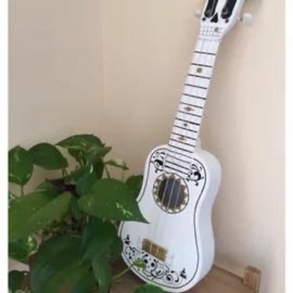 Profile Picture of Guitarrita Guitarrita (@eddyperez104) on Poshmark