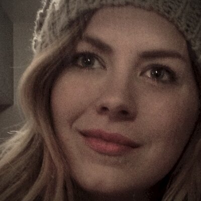 Profile Picture of Christine Flack (@HowTheFlacksDo) on Twitter