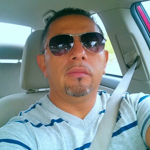 Profile Picture of Cesar Pena (@cesarpena36) on Poshmark