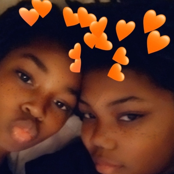 Profile Picture of Jianna Sheppard (@jnaomisheppard) on Poshmark