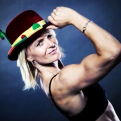 Profile Picture of Rachael Hayes (@billybicep) on Twitter