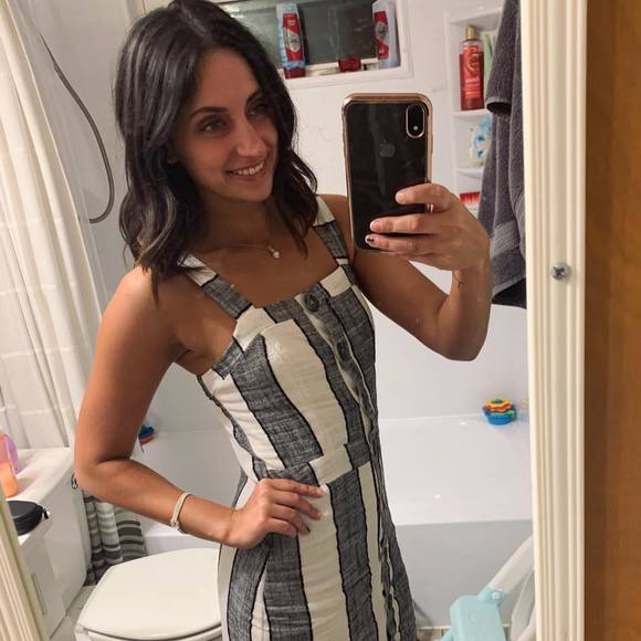 Profile Picture of Mia Giano (@miagiano) on Poshmark