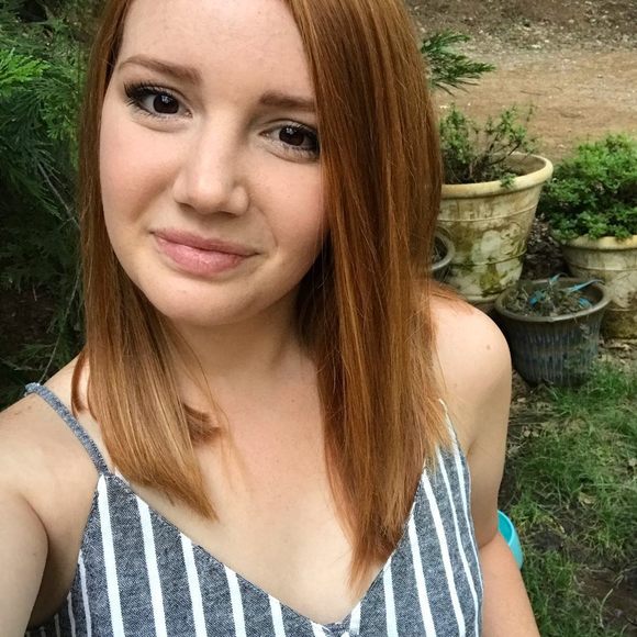 Profile Picture of Lauren Wilde durnall (@laurenmwilde) on Poshmark