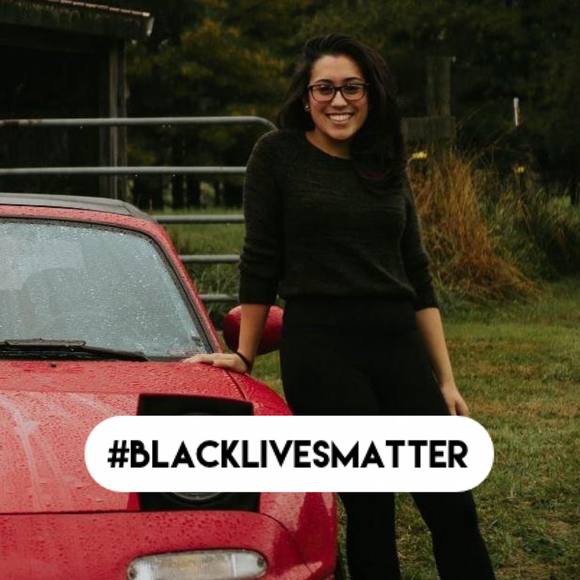 Profile Picture of Sarah Andrews (@smandrews398) on Poshmark