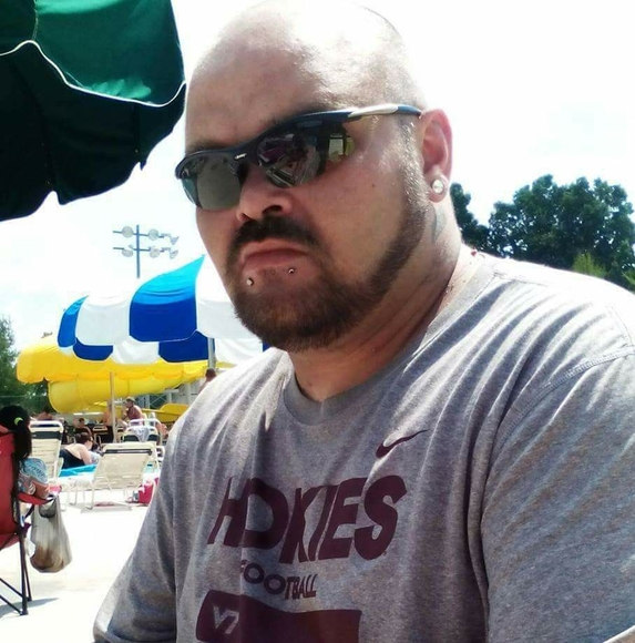 Profile Picture of Gary Hinkley (@hinkleyg01) on Poshmark