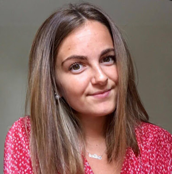 Profile Picture of Alice Gasser (@alicegasser) on Poshmark