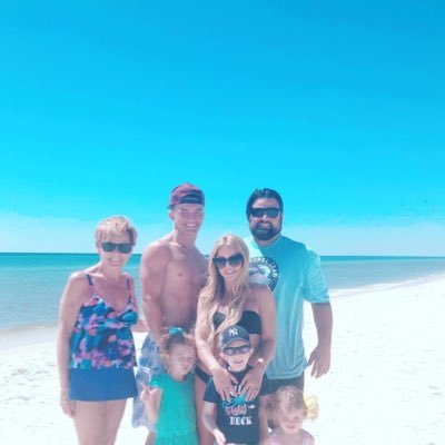 Profile Picture of Stephen Popovich (@StephenPopovic4) on Twitter