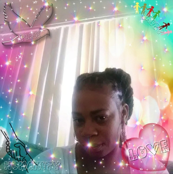 Profile Picture of Sherell Smith (@smithsherell84) on Poshmark