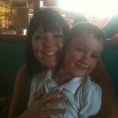 Profile Picture of Danielle Hemming (@JakesMumi) on Twitter