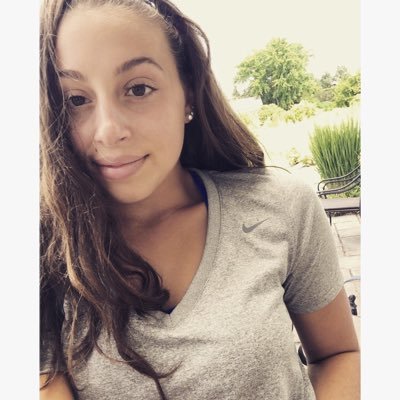 Profile Picture of Juliana Russo (@JULIANARUSS0) on Twitter