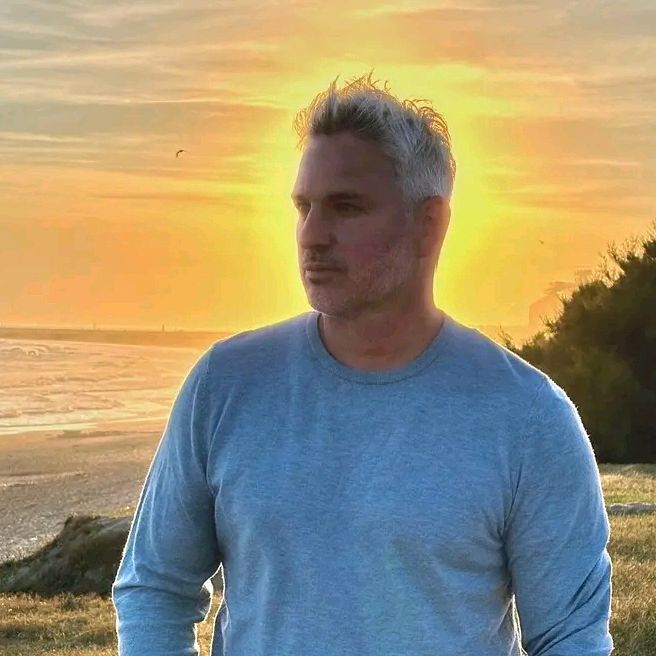 Profile Picture of Gary J. Barros (@gary.j.barros70s) on Tiktok