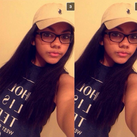 Profile Picture of Kayla Abikarram (@kabikarram) on Poshmark
