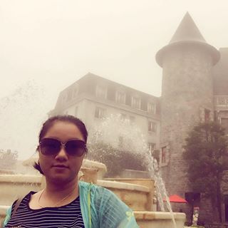 Profile Picture of Xiu Ding (@xiu.ding.39) on Facebook
