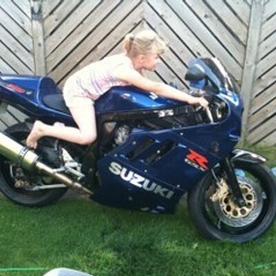 Profile Picture of Michael Carling (@mikyaz17) on Twitter