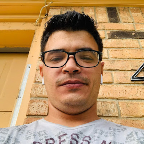 Profile Picture of Leandro Ojeda (@leandroojeda213) on Poshmark