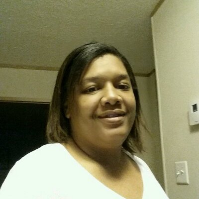 Profile Picture of Tanika Moore (@Carmellollipop) on Twitter