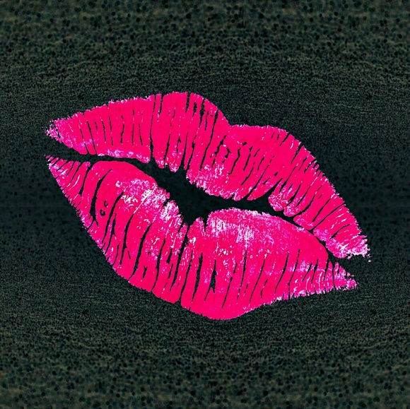 Profile Picture of Erika Scorsone (@erikascorsone) on Poshmark