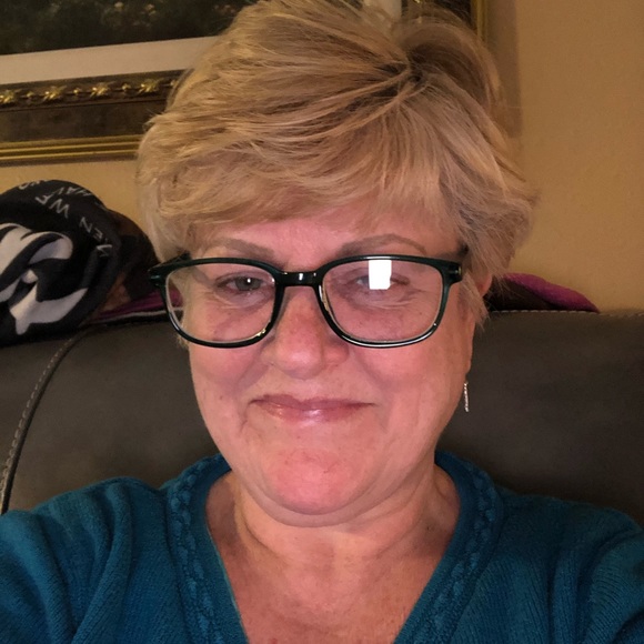 Profile Picture of Linda Walters (@lindawalters444) on Poshmark