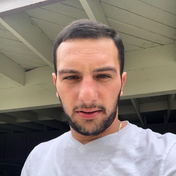 Profile Picture of Vardan Khachatryan (@vardan151) on Poshmark