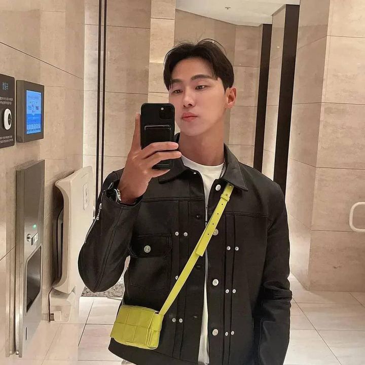 Profile Picture of Lim Jun (@lim.jun57) on Tiktok