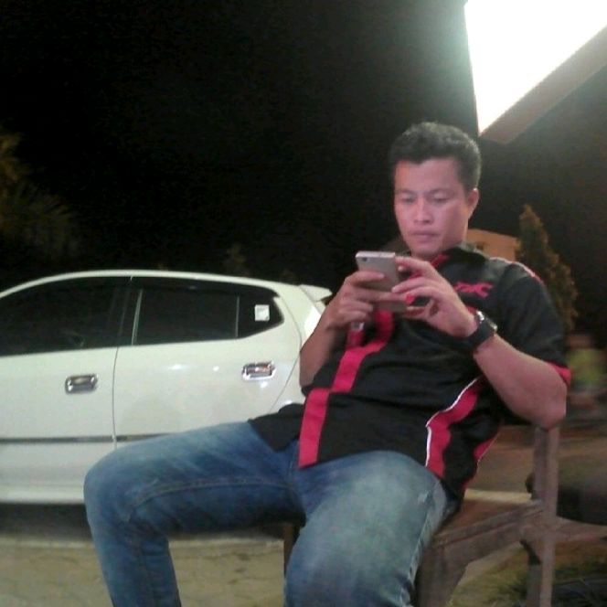 Profile Picture of Jimmy Loe (@jimmie_loe) on Tiktok