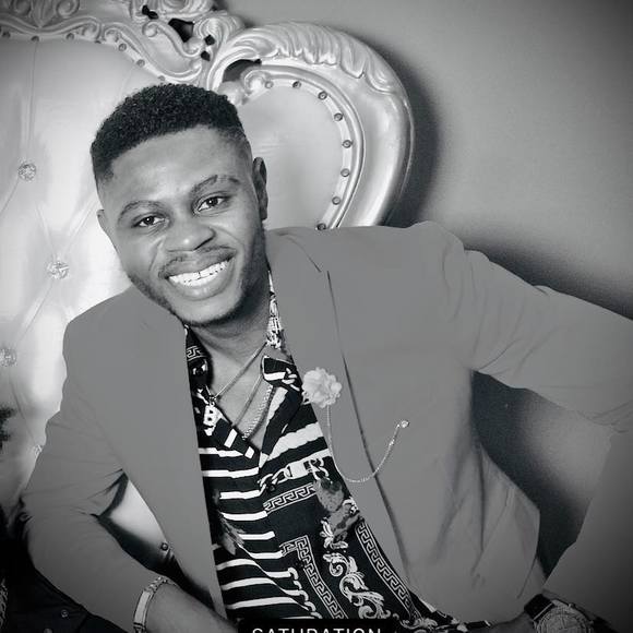 Profile Picture of Brown Jules (@brownjules) on Poshmark