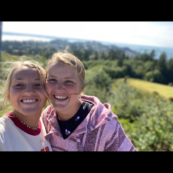 Profile Picture of Sierra Gemar (@sgemar) on Poshmark