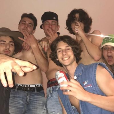 Kyle Saunders - Twitter Profile Picture of Kyle Saunders (@KYLE_9000) on Twitter