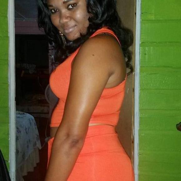 Profile Picture of Sherene Brydson (@sherenebrydson) on Poshmark