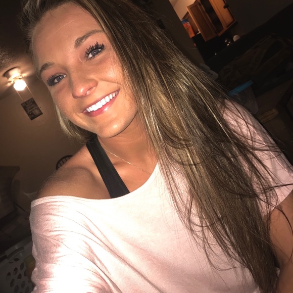 Profile Picture of Cheyann Brophy (@brophy0914) on Poshmark