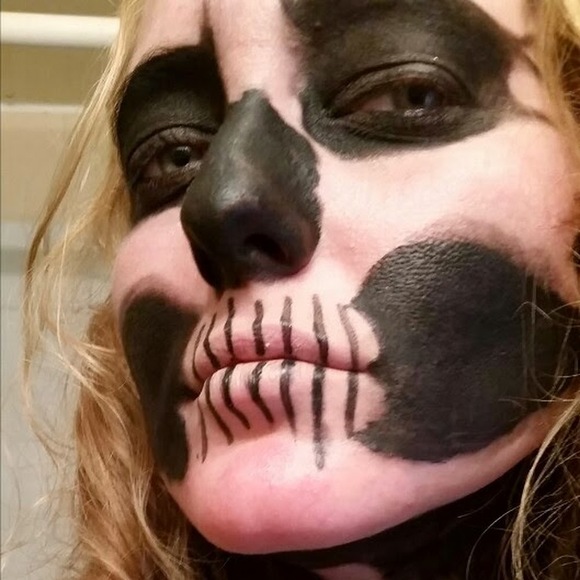 Profile Picture of Megan Emery (@megawho) on Poshmark