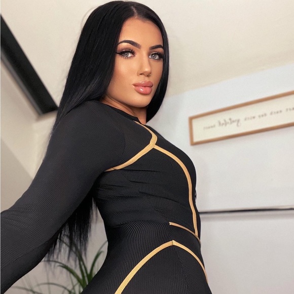 Profile Picture of Brooke Klingman (@brooke19019) on Poshmark