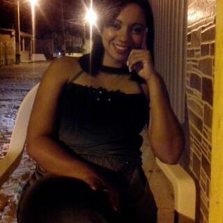 Profile Picture of Cinthia Ramos (@cinthiaramos02) on Twitter