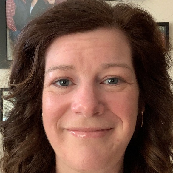 Profile Picture of Stephanie Spotts (@spotts04) on Poshmark