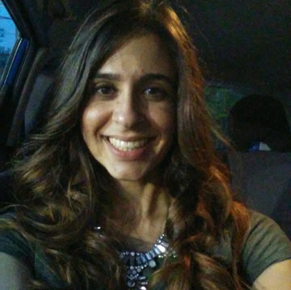 Profile Picture of Laurie Charles (@lacharles413) on Poshmark