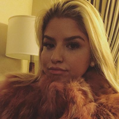 Profile Picture of Lisa (@LisaMaryJun) on Twitter