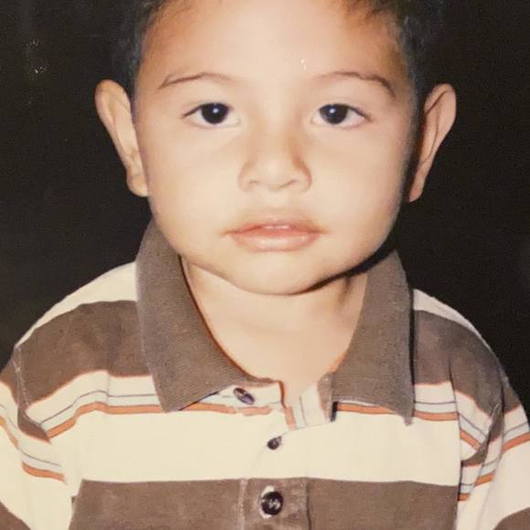 Profile Picture of Steven Aguiar (@stevenaguiar32) on Poshmark