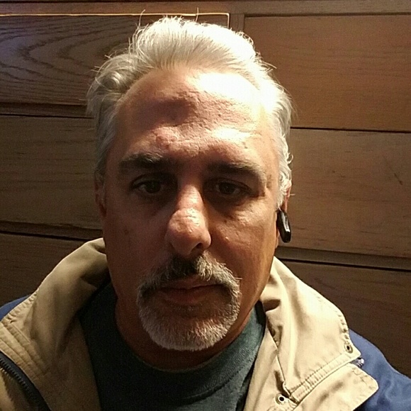 Profile Picture of Mike Kuhns (@buster_brown40) on Poshmark