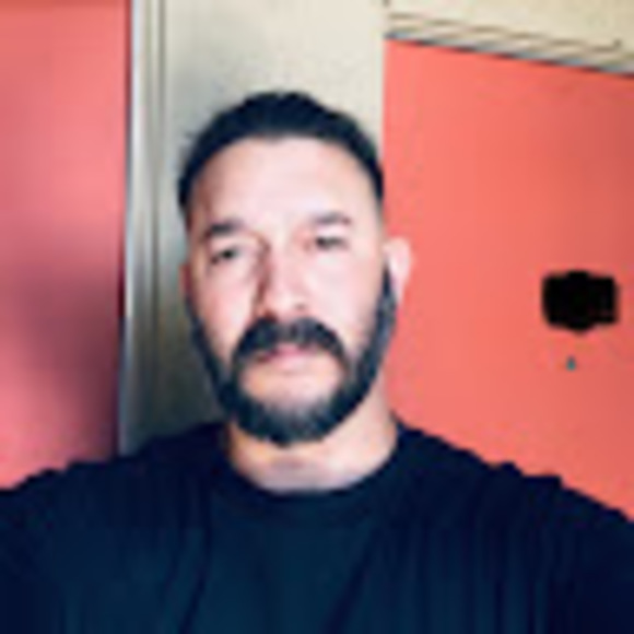 Profile Picture of Henry Freeman (@henry1383) on Poshmark