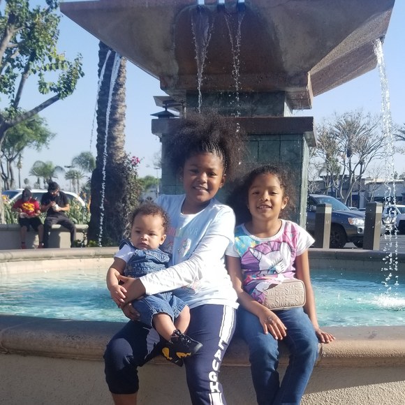 Profile Picture of Steven Rosas (@sssa16) on Poshmark