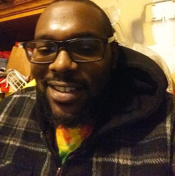 Profile Picture of David Sirmons (@dsirmons) on Poshmark