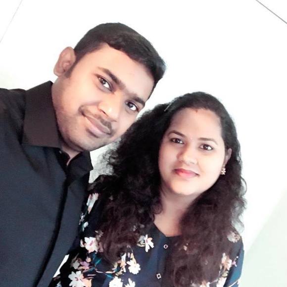 Profile Picture of Rashmi Manirathinam (@rashminarendran) on Poshmark