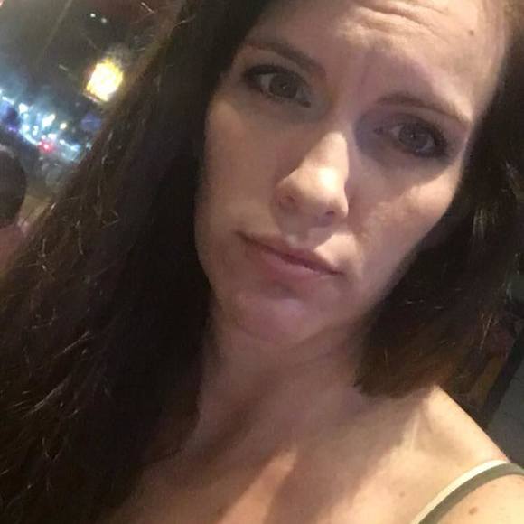 Profile Picture of Emily Littrell (@emlittrell) on Poshmark