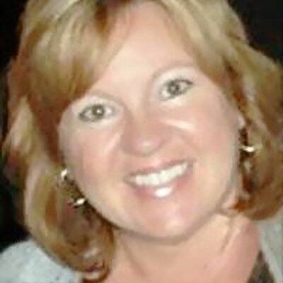 Profile Picture of Robin Brooks (@RobinLynnBrooks) on Twitter